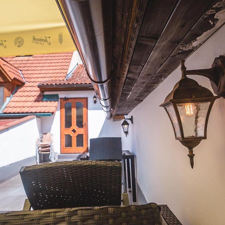 Penzion Samorost Jarosov nad Nezarkou Esterno foto